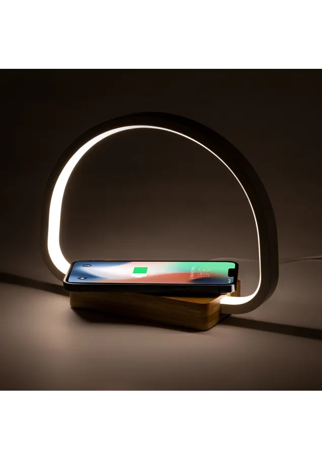Lámpara Cargador Labrum 52 Ledes. 3 Posiciones de Luz. Intensidad de Luz Regulable. Conexión USB. Inalámbrico 10W. Salida USB. 1000 mA