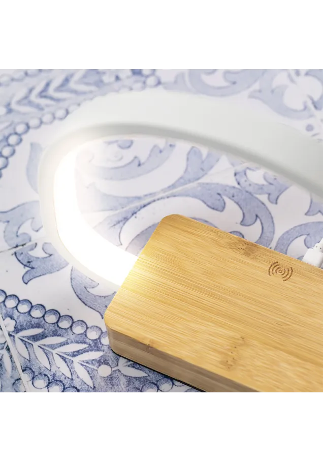 Lámpara Cargador Labrum 52 Ledes. 3 Posiciones de Luz. Intensidad de Luz Regulable. Conexión USB. Inalámbrico 10W. Salida USB. 1000 mA